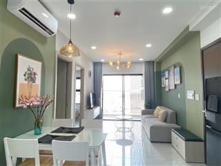 Bán nhanh 2pn nhà mới tầng trung view trực diện hồ bơi thoáng mát sổ sẵn ỡi