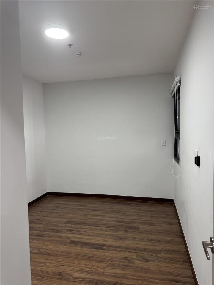 Ngộp ngân hàng bán gấp 2pn2wc 70m2 ngay vincom có ntcb xách vali vào ở chỉ 2.4tỷ btp sổ sẵn cc ngay
