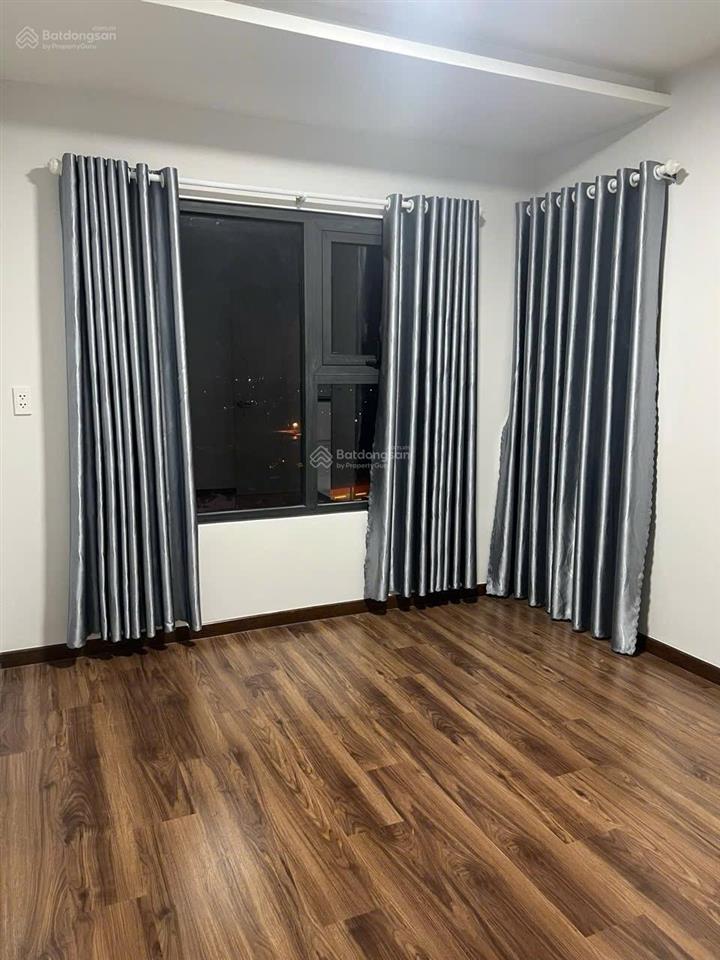 Ngộp ngân hàng bán gấp 2pn2wc 70m2 ngay vincom có ntcb xách vali vào ở chỉ 2.4tỷ btp sổ sẵn cc ngay