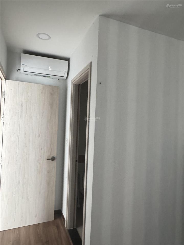 Ngộp ngân hàng bán gấp 2pn2wc 70m2 ngay vincom có ntcb xách vali vào ở chỉ 2.4tỷ btp sổ sẵn cc ngay