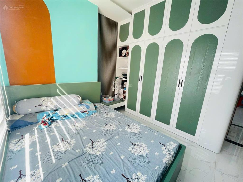 Cho thuê 3pn full nt cao cấp chỉ cần xách vali vào ở view lm81 bancon hướng nam