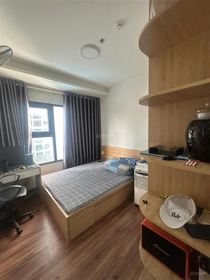 Bán 3pn 3wc view hồ bơi trực diện ngay vincom tp. hcm  sổ sẵn công chứng lun ht vay 2.2 tỷ