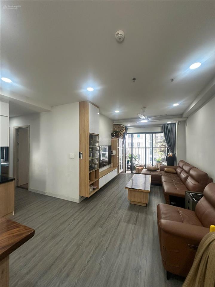 Bán 3pn 3wc view hồ bơi trực diện ngay vincom tp. hcm  sổ sẵn công chứng lun ht vay 2.2 tỷ