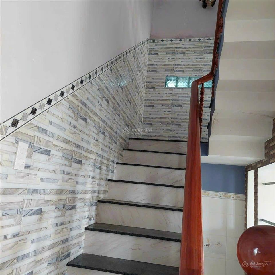 Bán nhà 3 tỷ ven sông đường ô tô xã lợi bình nhơn tp tân an. long an