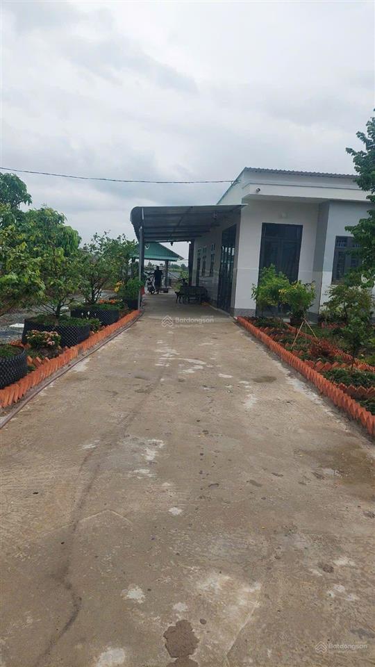 Bán nhà vườn đẹp đường ô tô giá 1 ty 9 ấp 3 xã tân thành huyện thủ thừa.tỉnh long an.củ