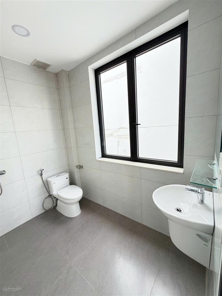 Cho thuê nhà phố góc t&t millennia long hậu 253m2, 1 trệt 3 lầu, vị trí đẹp kd, giá 45tr/tháng