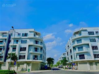 Cần tiền bán gấp căn góc him lam nhìn vườn hoa giá tốt.  0965 308 ***