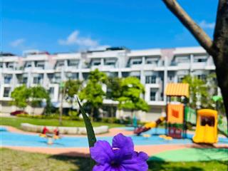 Cần tiền bán gấp căn him lam nhìn vườn hoa 1.  0965 308 ***