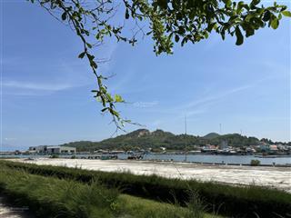 Cần bán lô góc view trực diện vịnh hòn khói gần biển dốc lết,tđc xóm quán, p bắc ninh hoà.dt 218m2