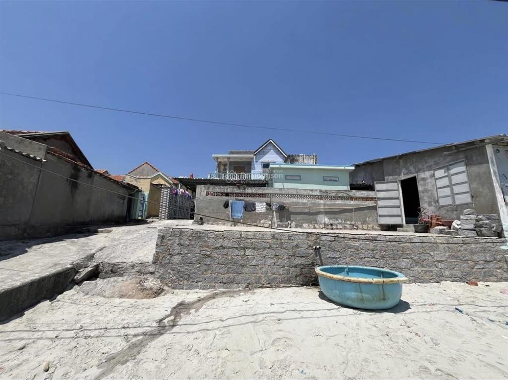 View triệu đô căn góc mặt biển dốc lết dt 194m2, ngang 11.5m. khu vực kinh doanh homestay nhiều