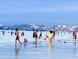  bán lô đất mặt tiền đường lê quý đôn, duy nhất cách biển dốc lết 200m, dt 330m² full thổ.giá tốt