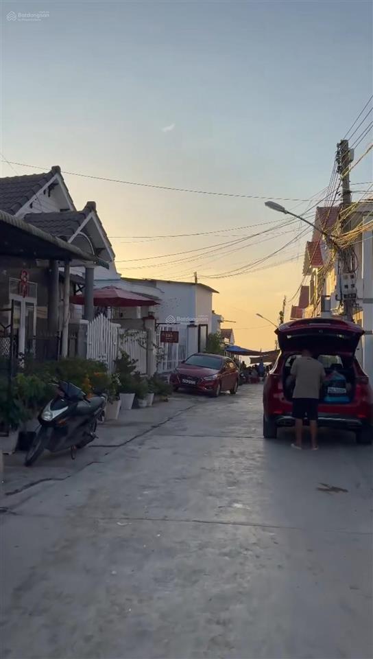  bán lô đất mặt tiền đường lê quý đôn, duy nhất cách biển dốc lết 200m, dt 330m² full thổ.giá tốt