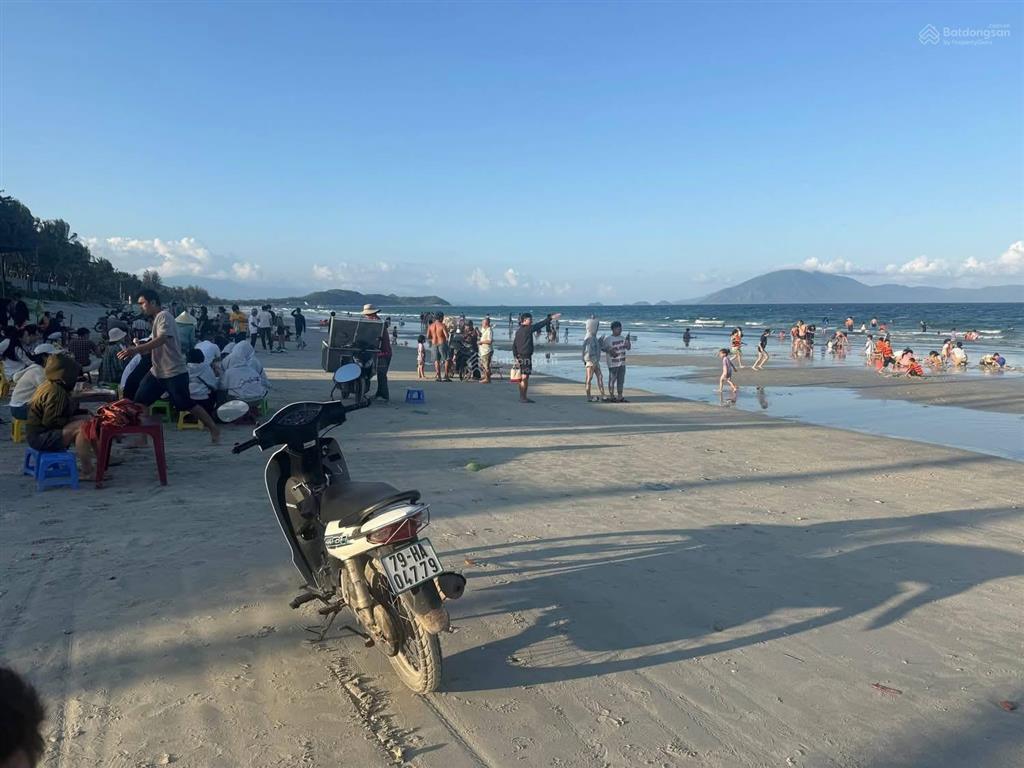 Lô đất mặt tiền đường lê quý đôn, hiếm có cách biển dốc lết 200m, dt 364,7m2 full thổ. giá tốt