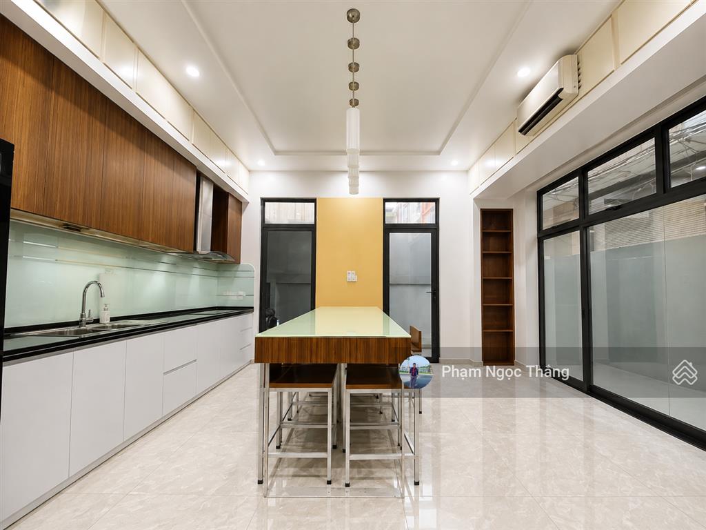 Bán biệt thự lê hồng phong 230m2 ngang 10,5m giá chỉ 19,9 tỷ có thương lượng