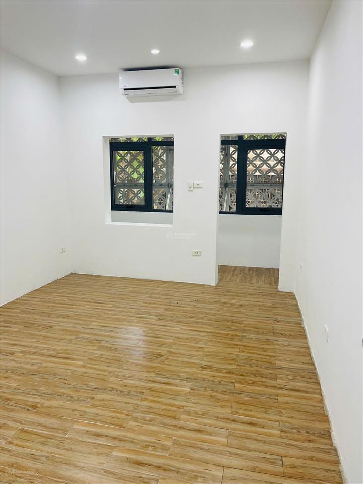 Chính chủ cho thuê nhà riêng  65 nguyễn công hoan, phường giảng võ  50m² vị trí trung tâm hiếm