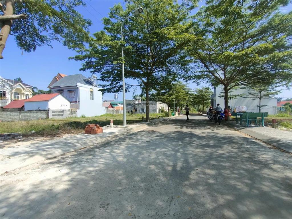 Chủ ngộp ngân hàng cần bán gấp miếng đất tân phú trung, 100m2, sổ hồng riêng