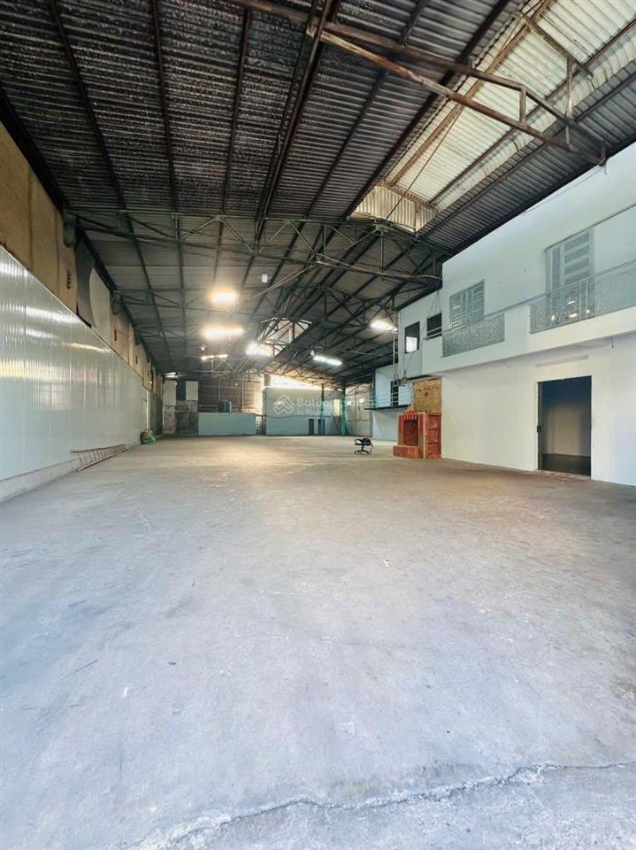 Cho thuê xưởng 1000m2 có gác lửng văn phòng đg ao đôi đ.3fa đg xe cont vô đc giá 70tr/th tl