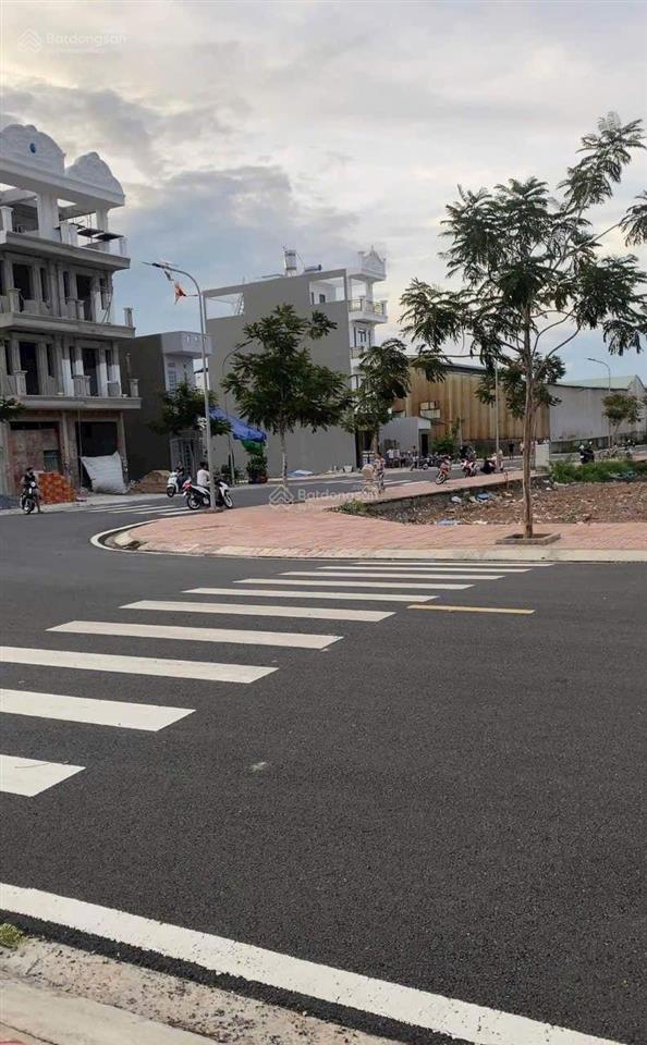 Chính chủ cần bán lô đất shr 4mx16.2m đg tây lân btđab.tân, đg 20m dân cư đông đúc giá 5.5 tỷ tl