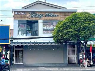 Nhà 1 lầu 8x20m. ngay chợ phú lợi  phạm thế hiển q8. đang cho thuê 28tr/tháng u