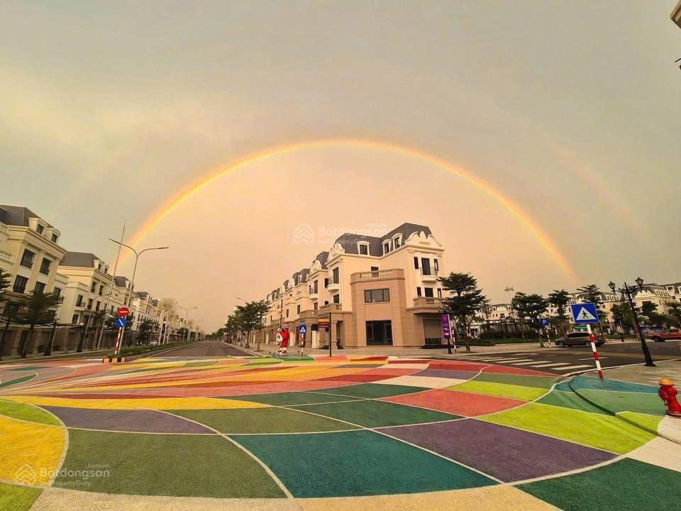 Bán chuyển nhượng lại căn shophouse diện tích to thiết kế lồi trục tc1 đẹp nhất dự án vinhomes mc