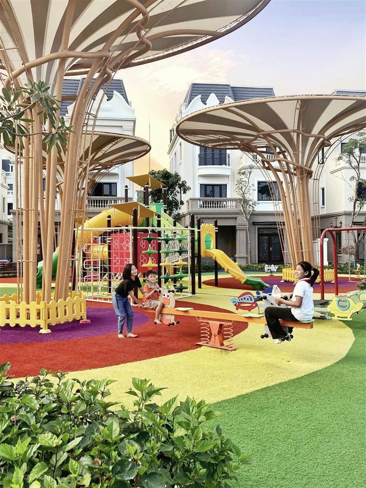 Bán chuyển nhượng lại căn shophouse diện tích to thiết kế lồi trục tc1 đẹp nhất dự án vinhomes mc