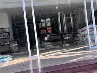 Bán shophouse 144m2 giá 23 tỷ tại tầng trệt tòa nhà golden king 15 nguyễn lương bằng, quận 7