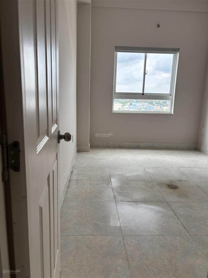 Bán nhanh căn chung cư 63m2, 2 phòng ngủ, 2wc. đường nguyễn trung trực, mỹ tho