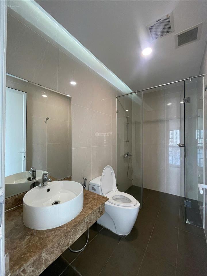 Bán căn officetel tại dự án golden king số 15 nguyễn lương bằng phường tân mỹ.