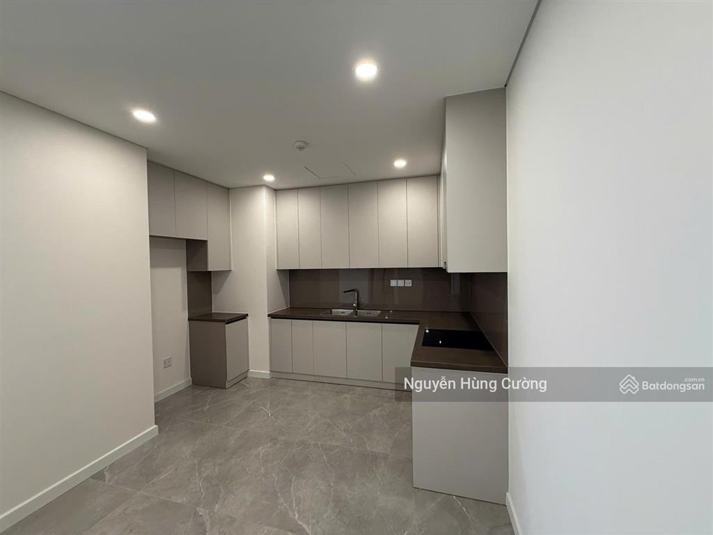 Cho thuê căn duplex full đồ sunshine green iconic long biên giá 26,5tr  e cường 0976 044 ***