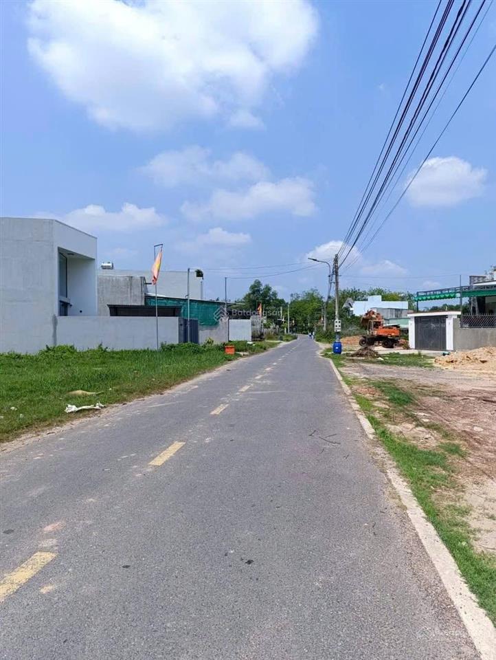 Bán lô đất 230m2, giá chỉ 780tr, thổ sẵn 100m2, nằm cạnh kcn lớn dân đông, mt đường nhựa 12m