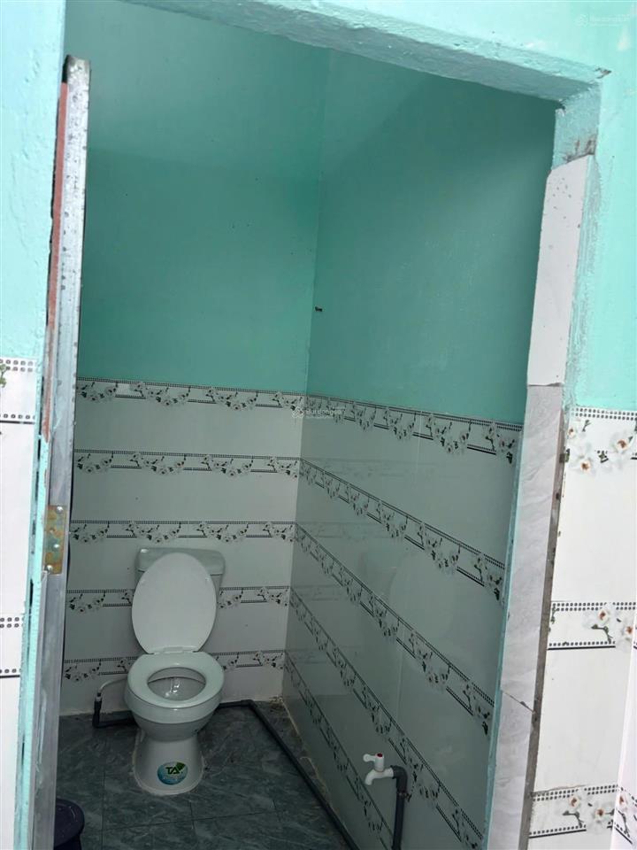Nhà trọ 346.4m2, cần ra nhanh giá 890tr bao sổ, đường vào 16m, full 12 phòng cho thuê 800k/tháng
