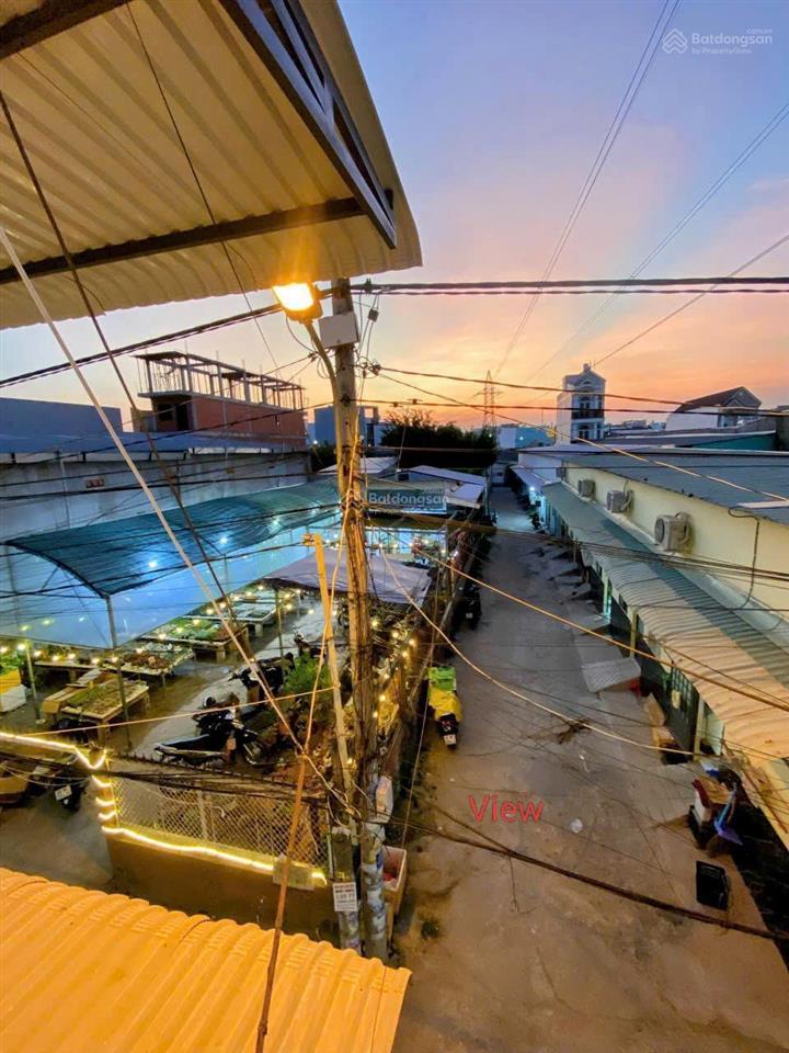 Nhà phố kèm 2 phòng trọ tai trung tâm