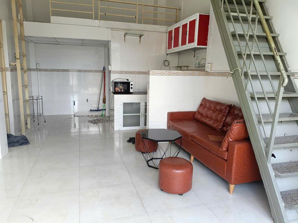 Nhà phố kèm 2 phòng trọ tai trung tâm