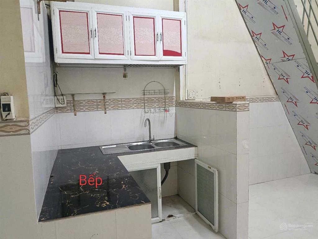 Nhà phố kèm 2 phòng trọ tai trung tâm