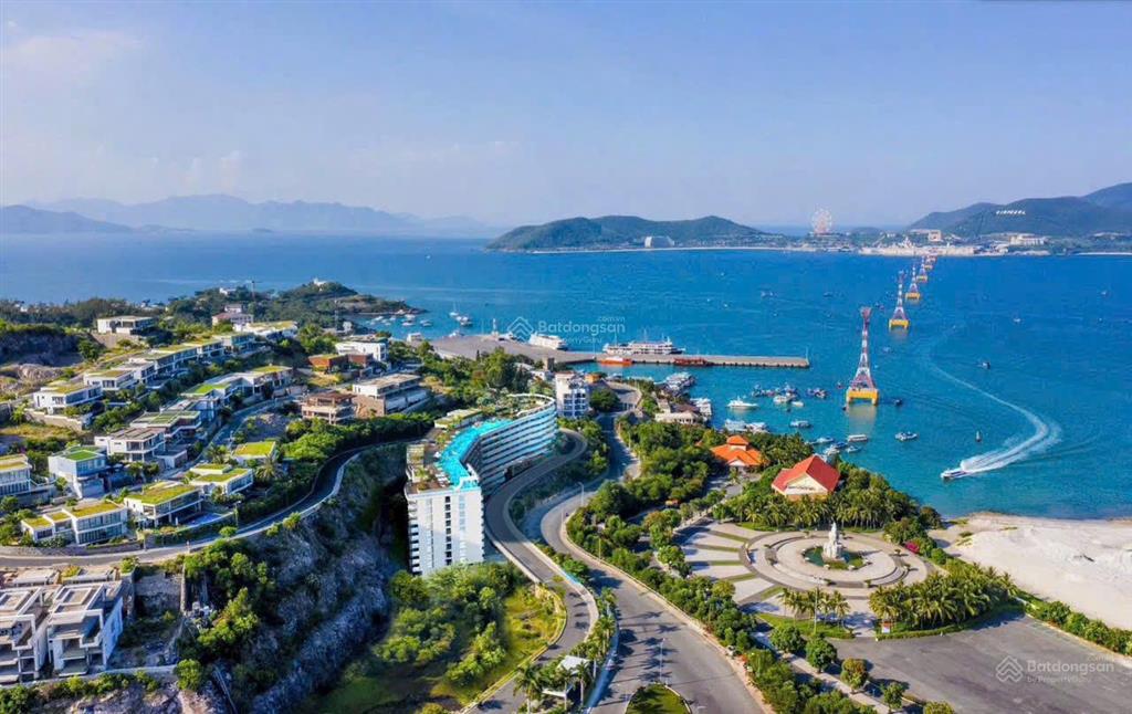 Căn mặt biển tầng cao giá tốt tại chung cư anh nguyễn nha trang