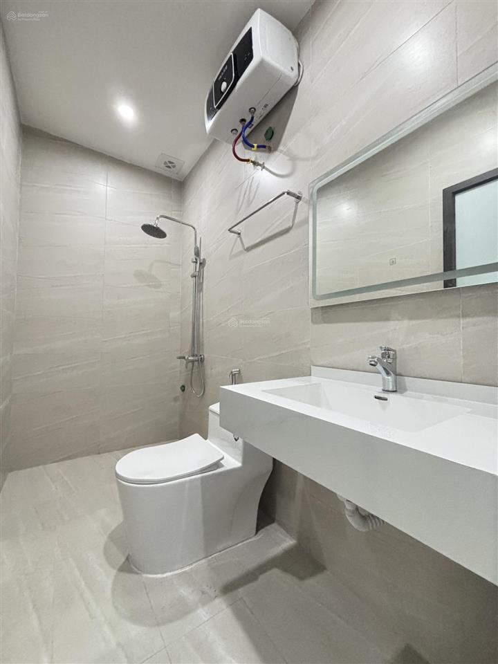 Mở bán 4 gian ( đã bán 2 ) nhà xây mới 4 tầng đường đà nẵng ngõ nông sân sau thoáng mát,47m2