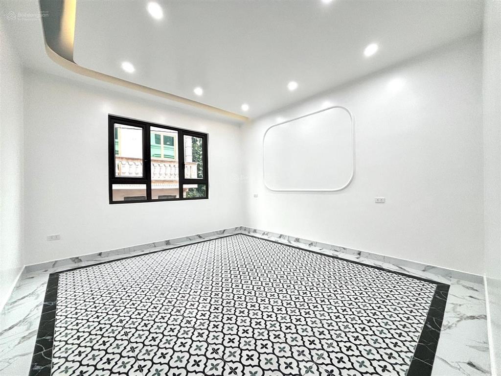 Mở bán 4 gian ( đã bán 2 ) nhà xây mới 4 tầng đường đà nẵng ngõ nông sân sau thoáng mát,47m2