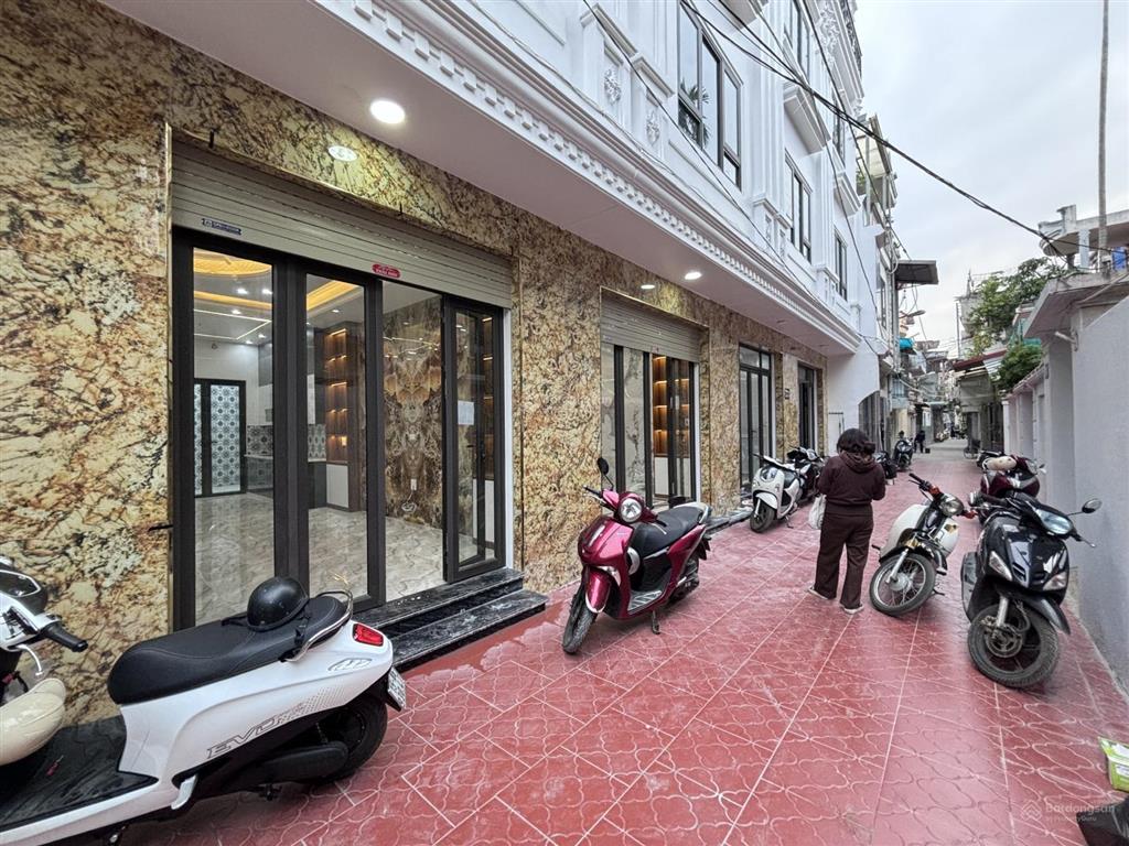 Mở bán 4 gian ( đã bán 2 ) nhà xây mới 4 tầng đường đà nẵng ngõ nông sân sau thoáng mát,47m2