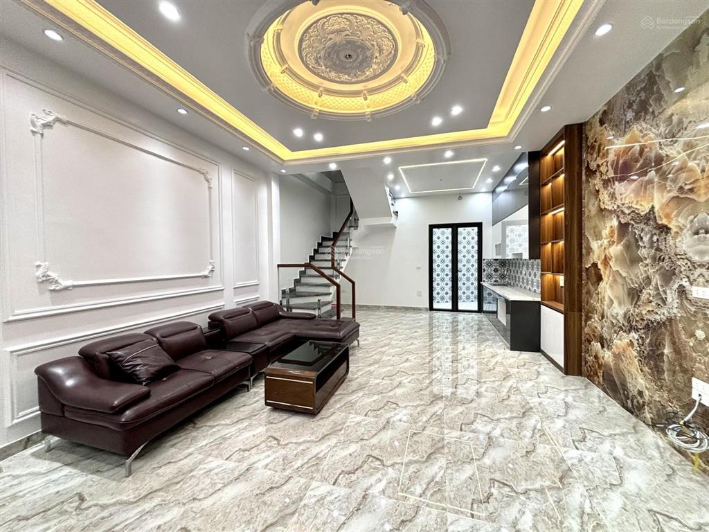 Mở bán 4 gian ( đã bán 2 ) nhà xây mới 4 tầng đường đà nẵng ngõ nông sân sau thoáng mát,47m2