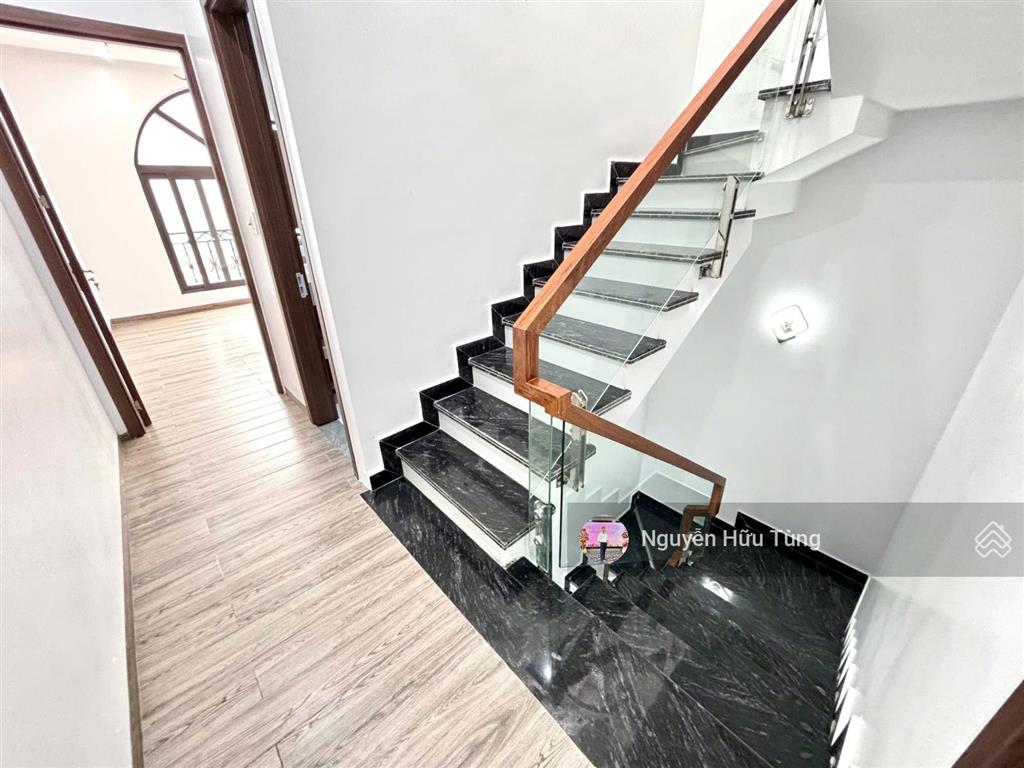 Nhà ngõ 282 đà nẵng  phương lưu  vạn mỹ nhà 3,5 tầng đỗ cửa chỉ 3.39 tỷ hỗ trợ vay bank