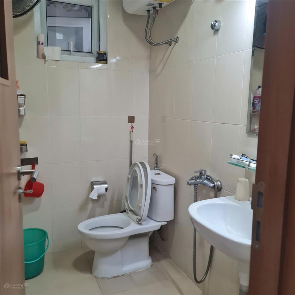 Cực sốc giảm giá nhỉnh 6 tỷ căn hộ chung cư phố vip thanh xuân, tầng trung 2 lô gia, 69m²