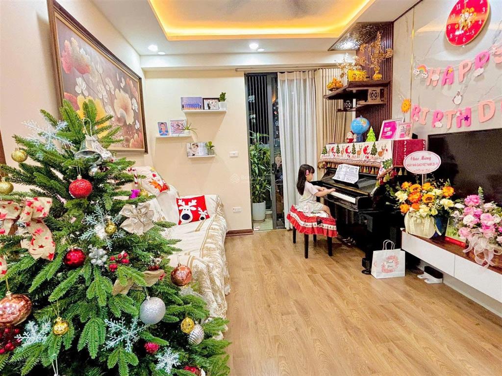 Chính chủ cần bán căn 2pn 54m2 căn góc full đồ giá 3,4 tỷ