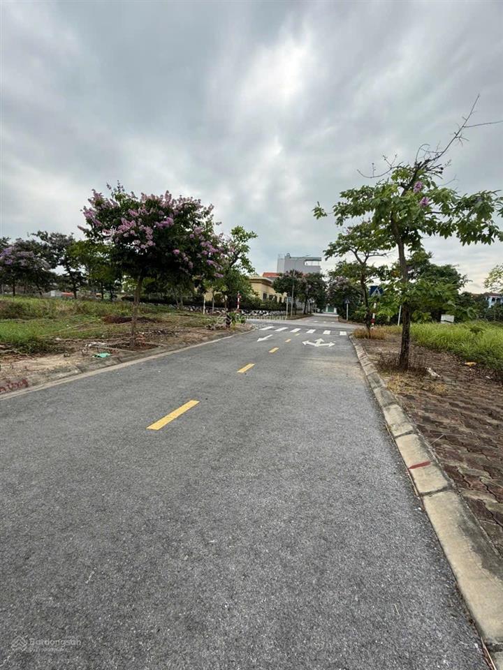 Bán đất 80m2 tại xã phú sơn, 7,45 tỷ, mặt tiền 5m, ngõ 8m