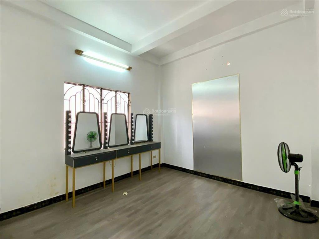 Bán nhà 3 lầu mặt tiền cách mạng tháng 8, gần nhà thiếu nhi, biên hòa, 66m2, giá 11 tỷ 500.