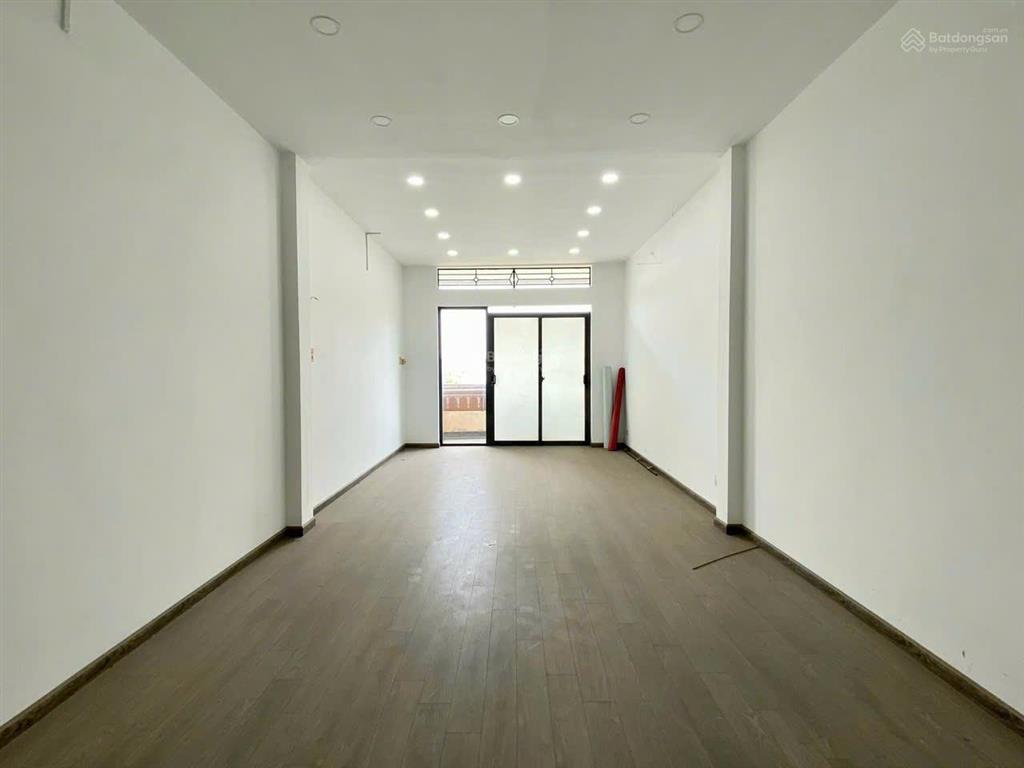 Bán nhà 3 lầu mặt tiền cách mạng tháng 8, gần nhà thiếu nhi, biên hòa, 66m2, giá 11 tỷ 500.