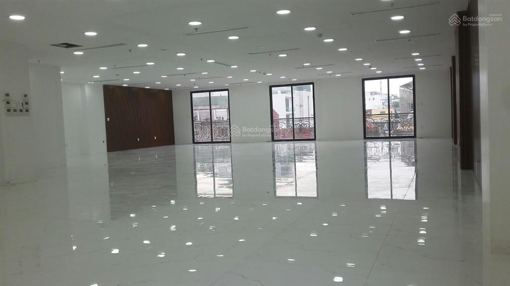 Cho thuê sàn văn phòng 240m2/tầng tại mặt đường hòa mã, hai bà trưng