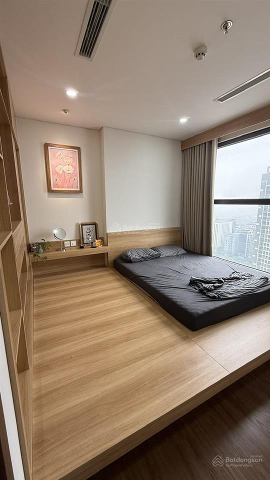 Cho thuê căn hộ 3pn 2wc 127m2  giá 18tr/tháng  ở ngay  có slot ô tô  full nội thất