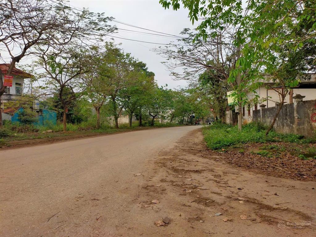 Bán đất 100m² full thổ cư thôn 6 phú cát  hoà lạc  hà nội