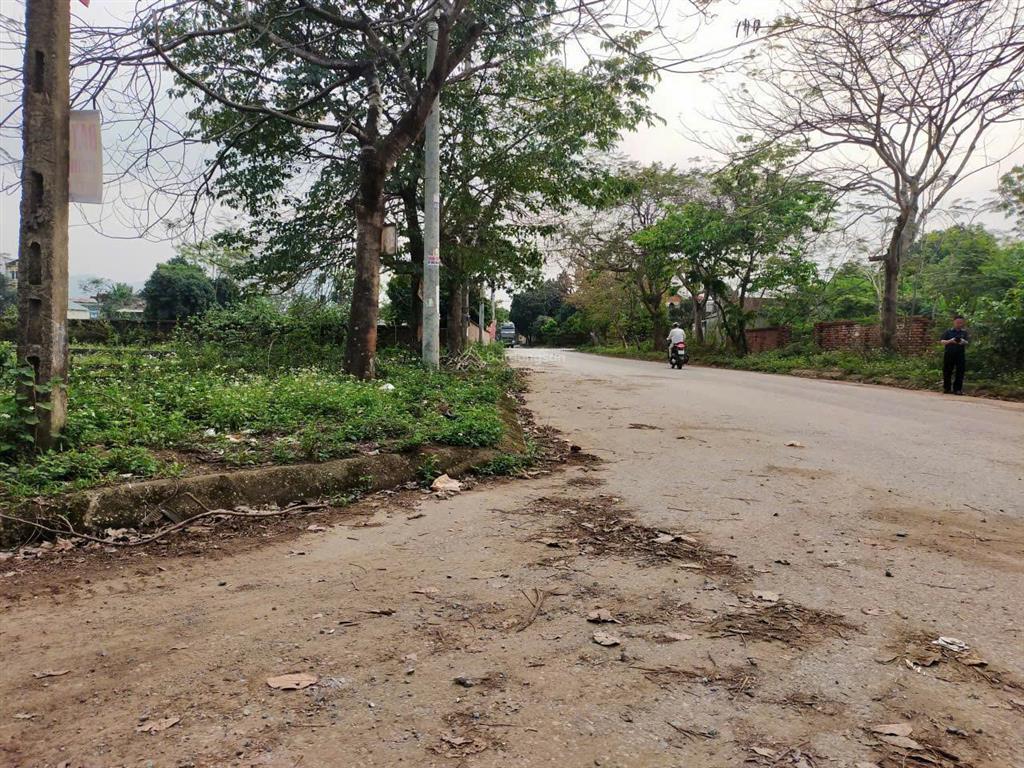 Bán đất 100m² full thổ cư thôn 6 phú cát  hoà lạc  hà nội