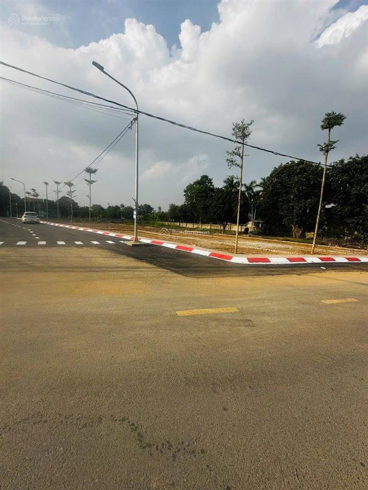 Cần bán gấp lô góc trục chính đồng trạng, hòa lạc, hà nội  giá đầu tư hấp dẫn, vị trí tiềm năng